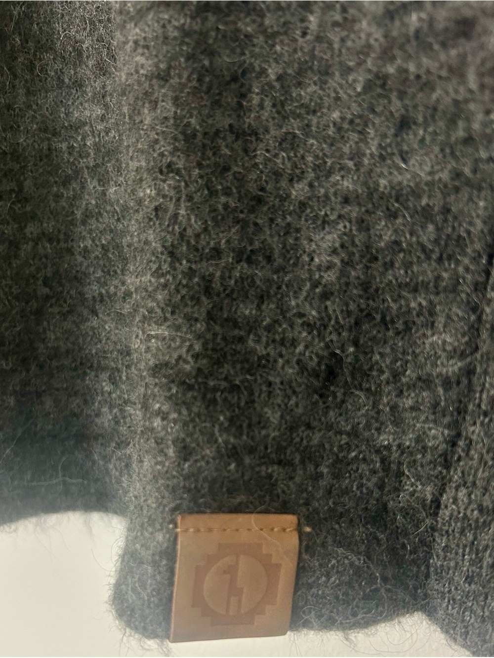 Paka Women’s Handmade Alpaca Hooded Pullover Sweater, Charcoal Gray Medium/Large - Picture 4 of 16